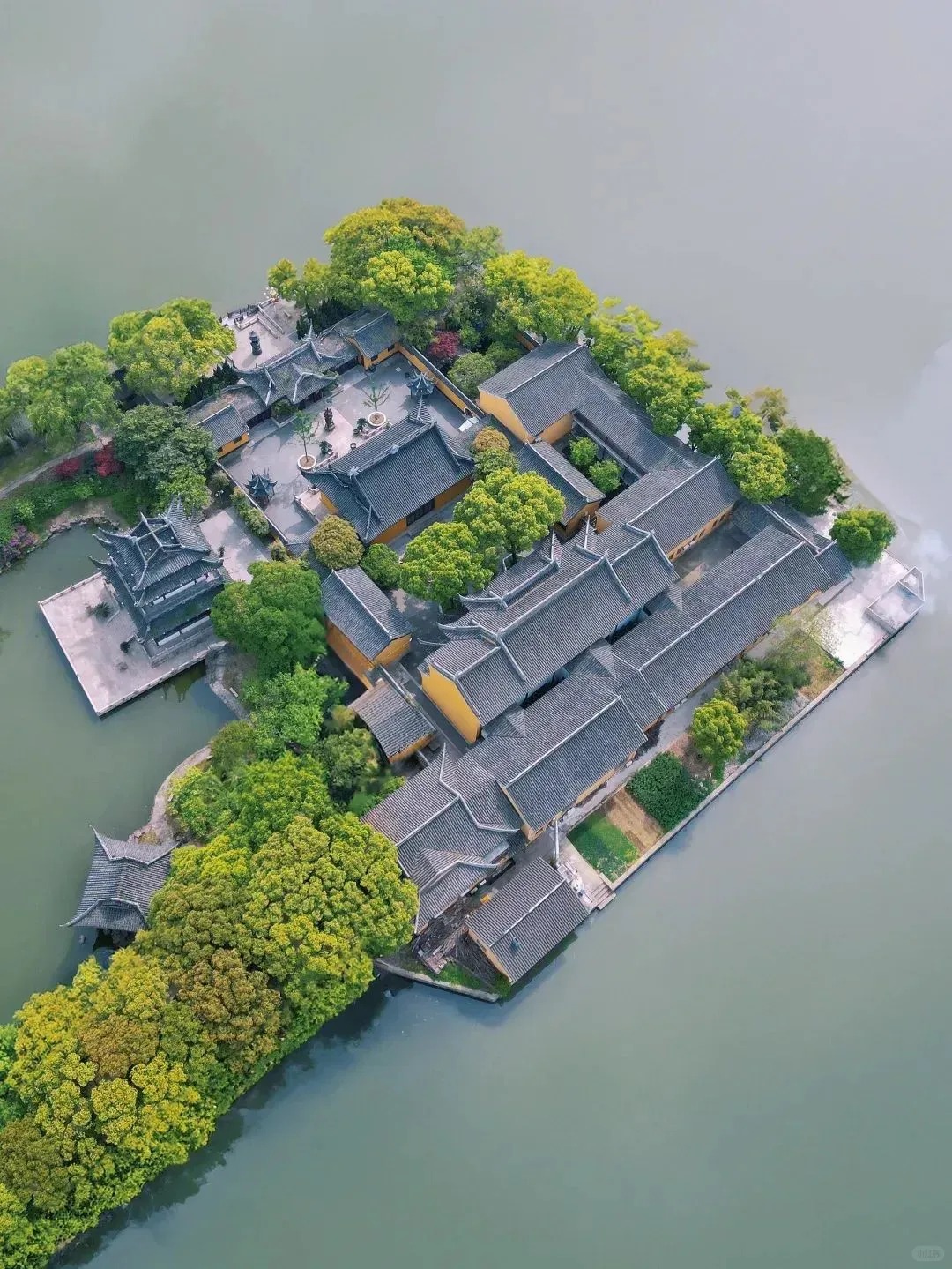 金庸先生《天龙八部》中燕子坞_3_有美在斯_同里-古镇-来自52tours 我爱旅游网